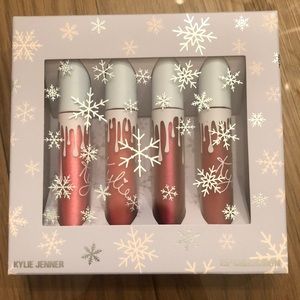KYLIE COSMETICS Holiday 4 piece lip set